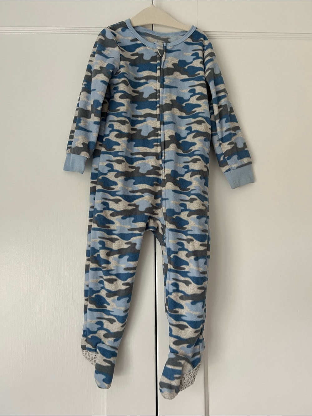 Kids Headquarters Footed Onesie Fleece Pajama Gray and Blue Camouflage Size 2T